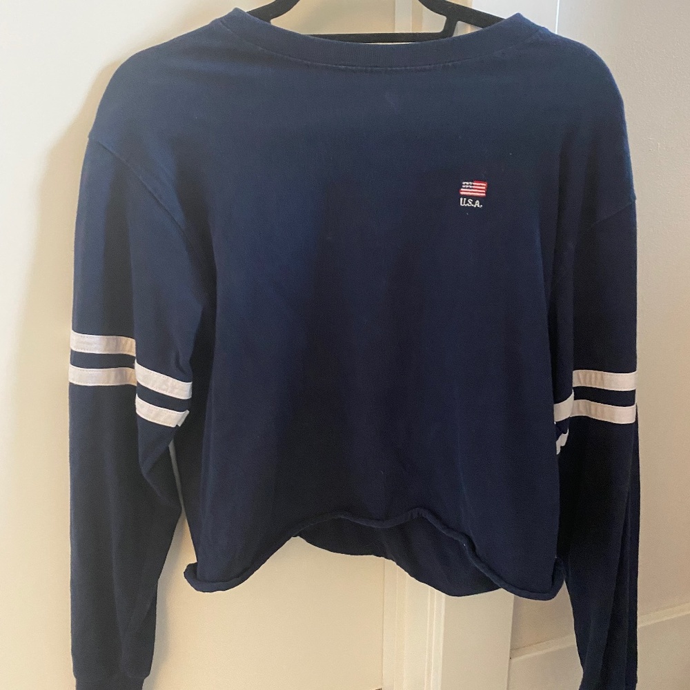 Cropped long sleeve shirt